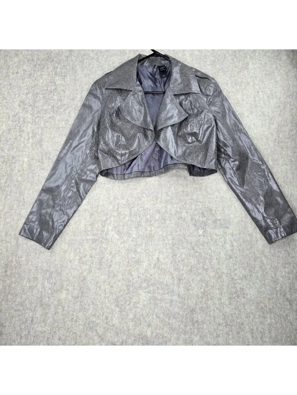 Bisou Bisou Michelle Bohbot Silver Cropped Jacket Womens Size L/G 100% Polyester